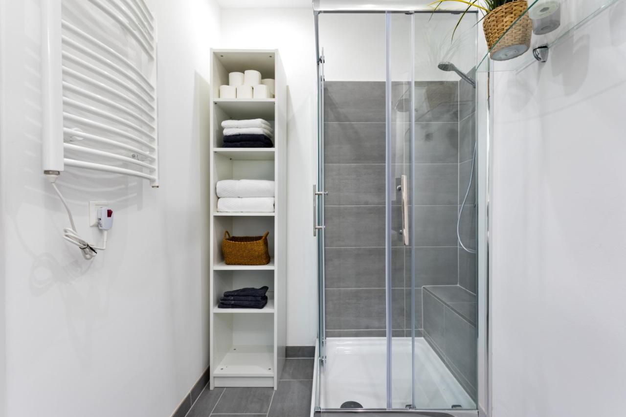 Апартаменты The Duesseldorfer, 1 Bedroom 1 Living Up To 4 People *